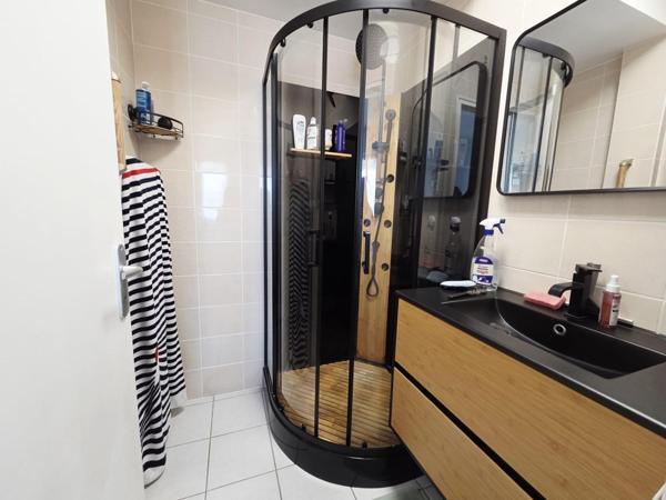 Maison 4 chambres jardin garage piscine