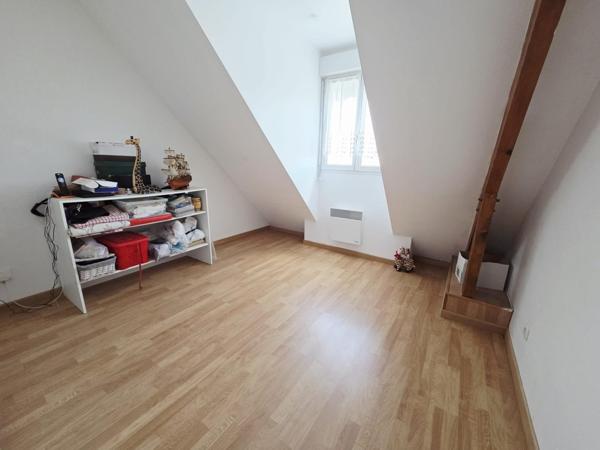 Maison 4 chambres jardin garage piscine