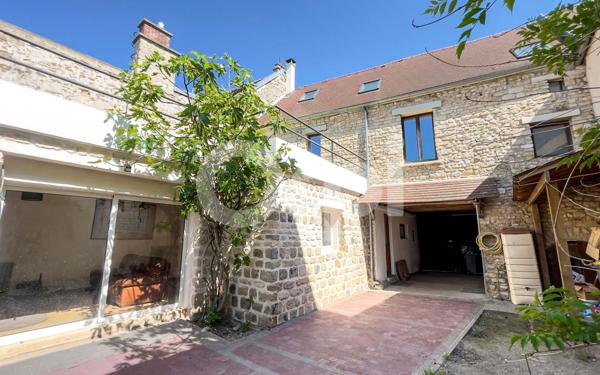 Maison à vendre    5 pièces •  Ecquevilly