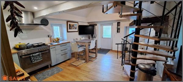 MAISON EN VALLEE D'ASPE EN BORD DE RIVIERE A 20MIN D'OLORON SAINTE-MARIE