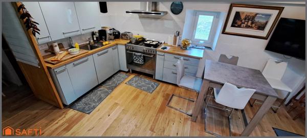 MAISON EN VALLEE D'ASPE EN BORD DE RIVIERE A 20MIN D'OLORON SAINTE-MARIE