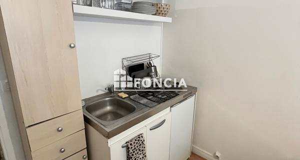 Location Chambre 16.5 m² - Versailles 78000