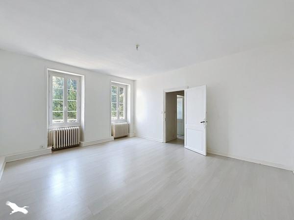 Maison 187 240 € Châteaubernard 4 p 144 m² DPE D