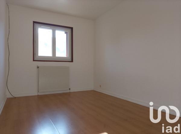 Maison 5 pièces de 68 m² à Sury-le-Comtal (42450)