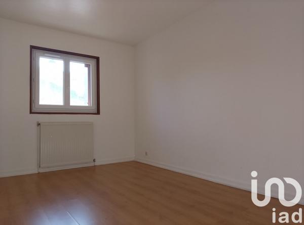 Maison 5 pièces de 68 m² à Sury-le-Comtal (42450)