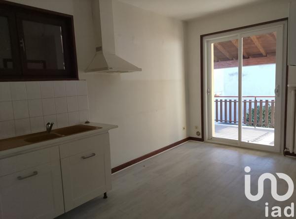 Maison 5 pièces de 68 m² à Sury-le-Comtal (42450)