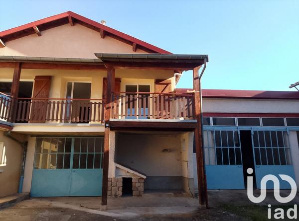 Maison 5 pièces de 68 m² à Sury-le-Comtal (42450)