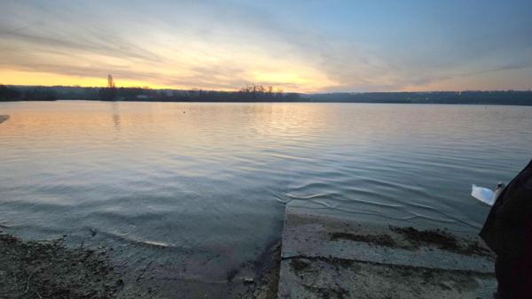 95000 CERGY - MURS, maison à réhabiliter près d'hôtel prestige terrain 685 m²