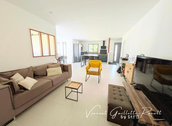 Maison 2024- 4 pieces- 3 chambres-terrain 368 m²