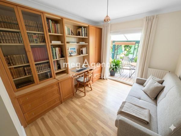 Maison à Saint-Saturnin, 72650 - 6 pièces 165m²