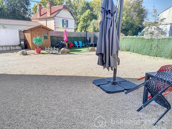 Maison de village de 259 m²