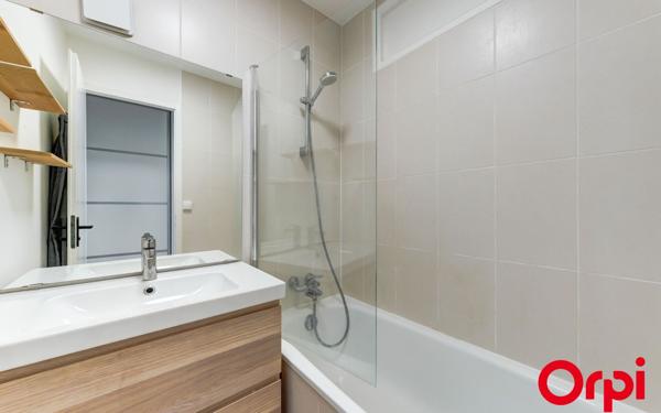 Appartement à vendre    3 pièces • 57,77 m2 Caluire-et-Cuire