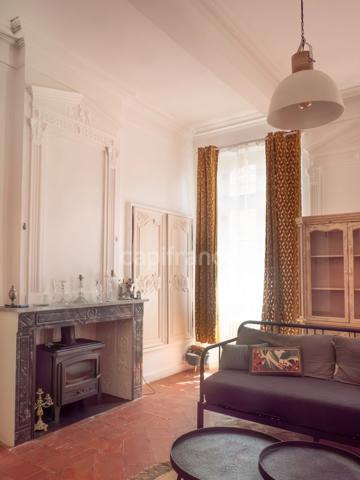 Demeure d'exception au coeur de l'ancienne rue Royale, 6 pièces, 290 m2 avec petit patio  (32)