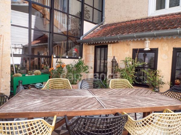 Demeure d'exception au coeur de l'ancienne rue Royale, 6 pièces, 290 m2 avec petit patio  (32)