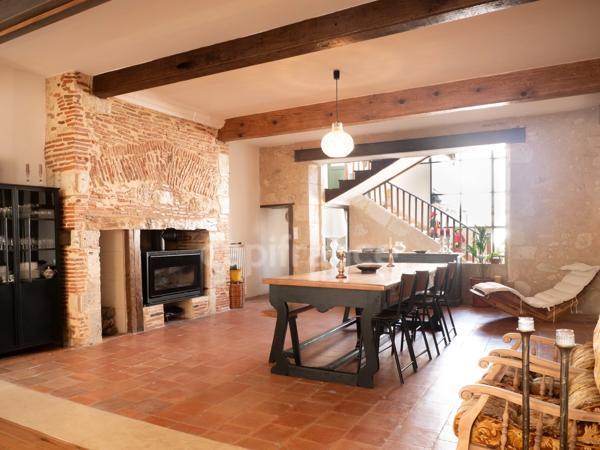 Demeure d'exception au coeur de l'ancienne rue Royale, 6 pièces, 290 m2 avec petit patio  (32)