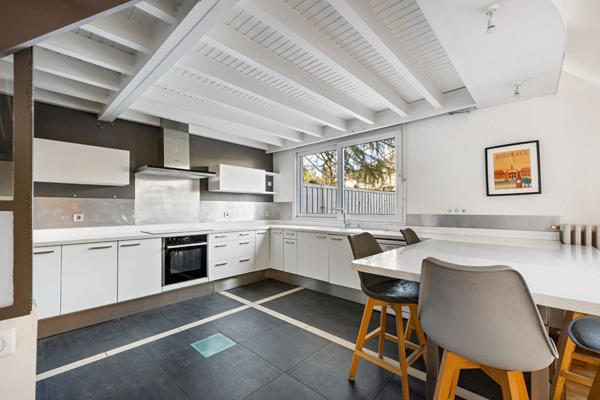 PESSAC PAPE CLEMENT MAISON FAMILIALE 8 PIECES