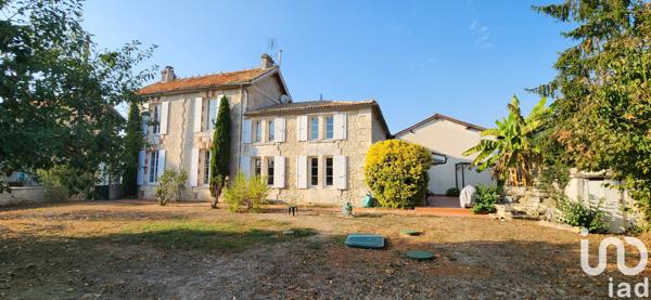 House for sale 7 rooms 300 m² Roullet-Saint-Estèphe