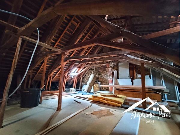 Immeuble de rapport / Maison familiale 4 logements – Jardin