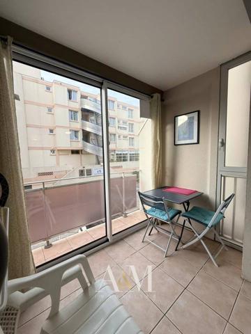 Studio meublé + loggia et balcon face à la cure