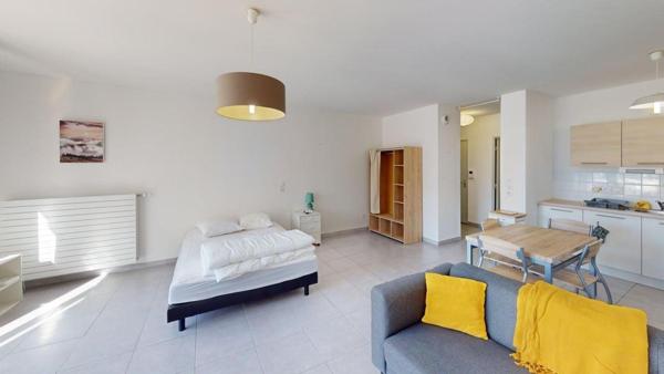 APPARTEMENT T1 PRET A VIVRE STATIONNEMENT COUVERT