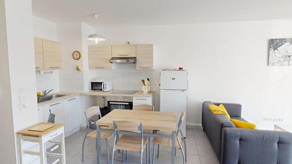 APPARTEMENT T1 PRET A VIVRE STATIONNEMENT COUVERT