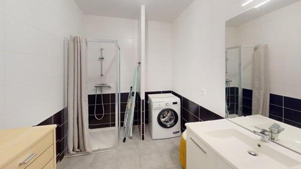 APPARTEMENT T1 PRET A VIVRE STATIONNEMENT COUVERT