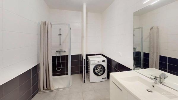 APPARTEMENT T1 PRET A VIVRE STATIONNEMENT COUVERT