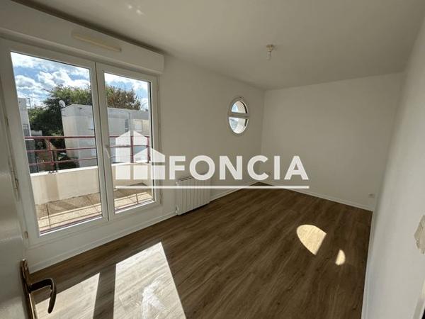 Location Maison 5 pièces 99.38 m² - 48 RUE DU PASTEUR LUTHER KING La Roche Sur Yon 85000