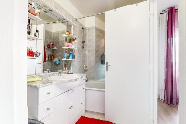À vendre - T3, 3 pièces situé à Élancourt (78990)