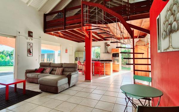 Maison à louer    4 pièces •  Sainte-Rose