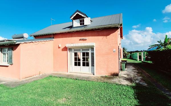 Maison à louer    4 pièces •  Sainte-Rose