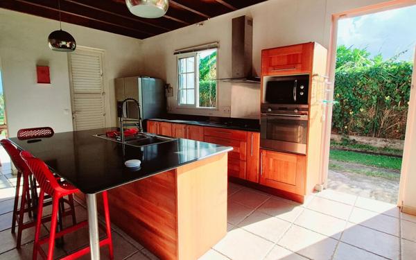 Maison à louer    4 pièces •  Sainte-Rose