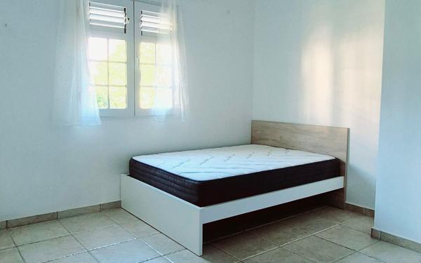 Maison à louer    4 pièces •  Sainte-Rose