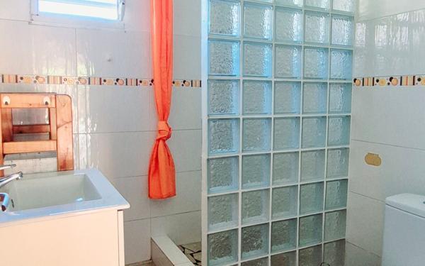 Maison à louer    4 pièces •  Sainte-Rose