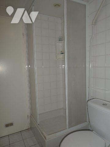 MONDEVILLE Proche commodités et transports