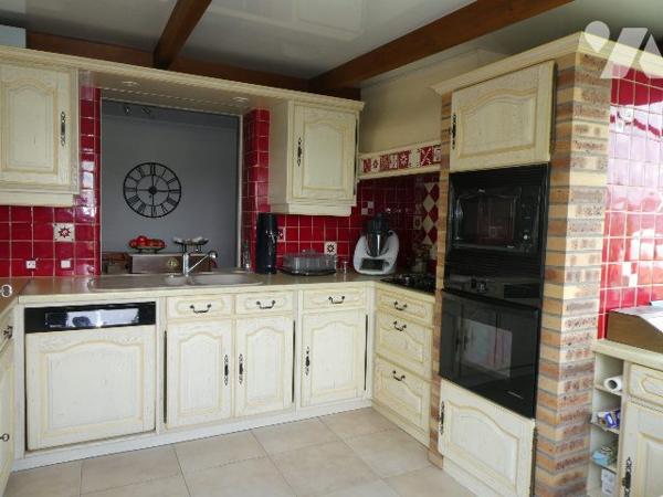 MONDEVILLE Proche commodités et transports