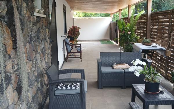 Maison à vendre    3 pièces • 98 m2 Saint-Leu