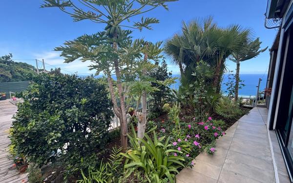 Maison à vendre    3 pièces • 98 m2 Saint-Leu