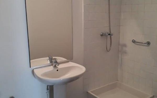 Appartement à vendre    2 pièces • 45 m2 Nîmes