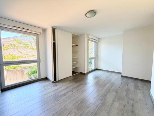Appartement 3 chambres balcon et parking!