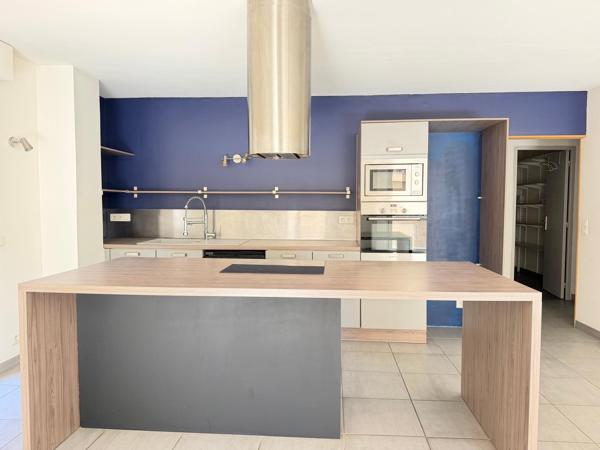 Appartement 3 chambres balcon et parking!
