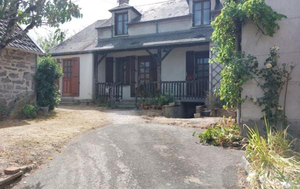 Vente Maison de village Au calme à rafraîchir Saint-silvain-bas-le-roc   