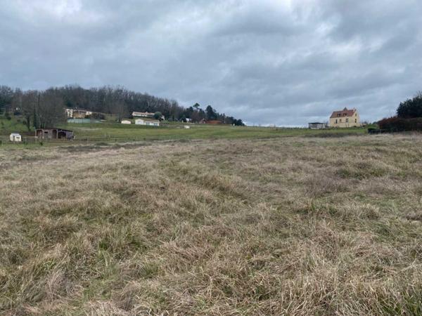 Terrain constructible - Saint-cyprien Terrain constructible avec vue !