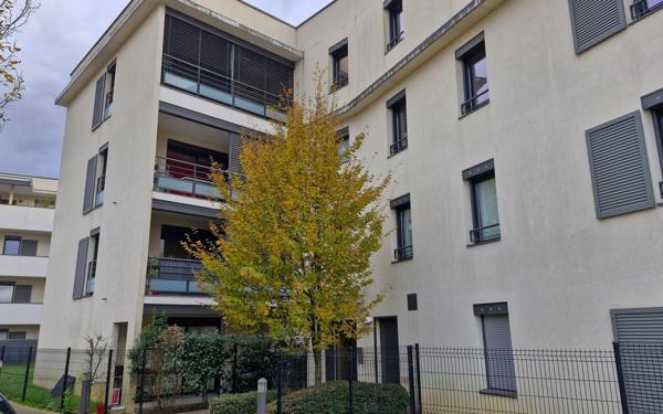 Appartement à vendre    3 pièces • 83,83 m2 Rillieux-la-Pape