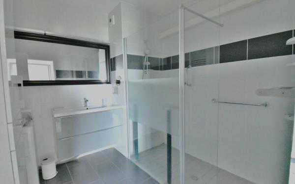 Appartement à vendre    3 pièces • 83,83 m2 Rillieux-la-Pape