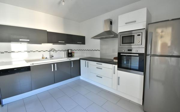 Appartement à vendre    3 pièces • 83,83 m2 Rillieux-la-Pape