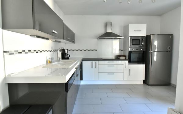 Appartement à vendre    3 pièces • 83,83 m2 Rillieux-la-Pape