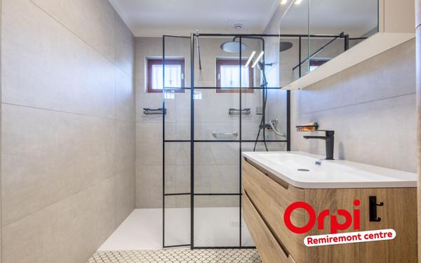 Maison à vendre    6 pièces •  Saint-Nabord