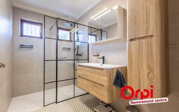 Maison à vendre    6 pièces •  Saint-Nabord