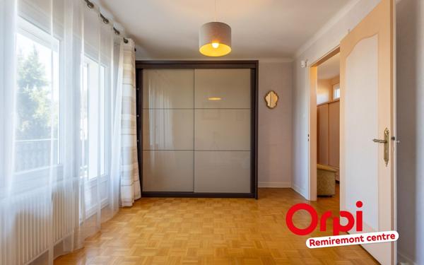 Maison à vendre    6 pièces •  Saint-Nabord